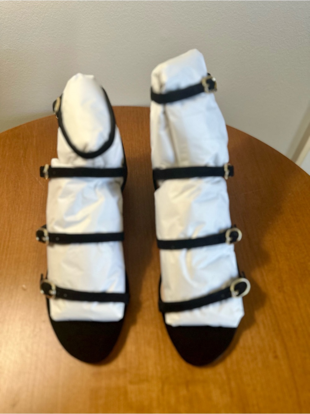 Stuart Weitzman Grecian Black Suede Sandals 8 New In Box - Picture 2 of 12